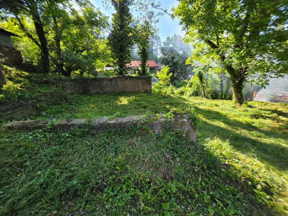 ПРОДАВА СЕ урегулиран поземлен имот в село. ЛОМЕЦ, ОБЛ. ЛОВЕЧ