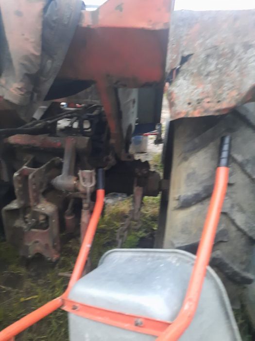 Vând tractor UTB 650 cu frâne duble