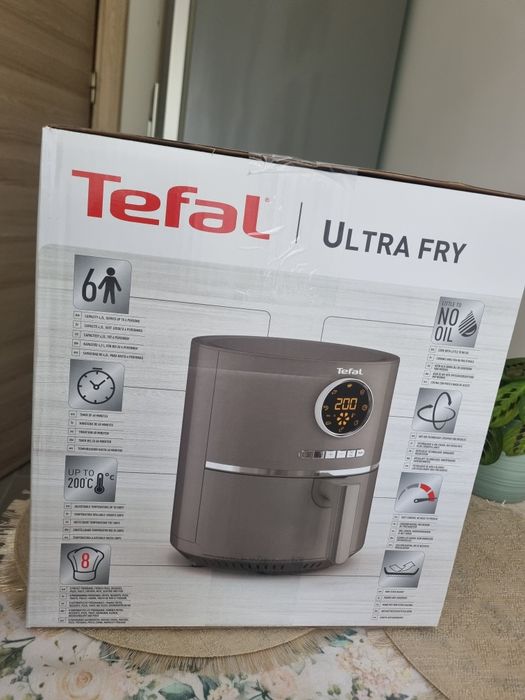 Friteuză cu aer cald Tefal Ultra Fry 4,2L, nouă, sigilată