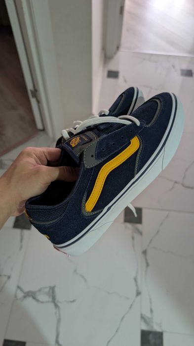 Продаю Кеды Vans