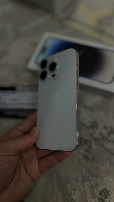 Продам Айфон 14pro