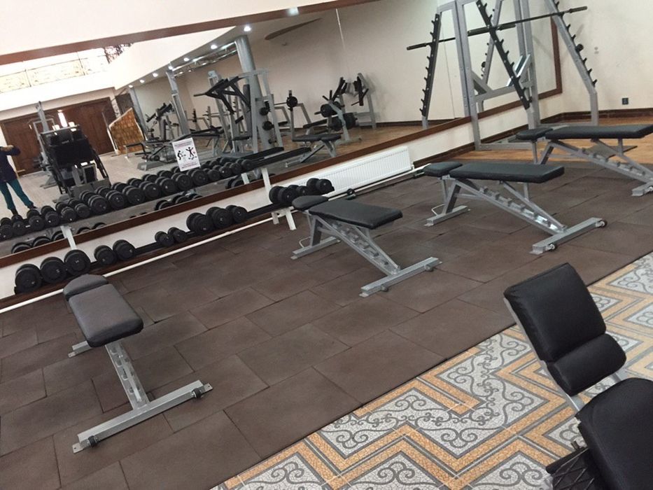 Продается спорт инвентарь: беговая дорожка велосипед