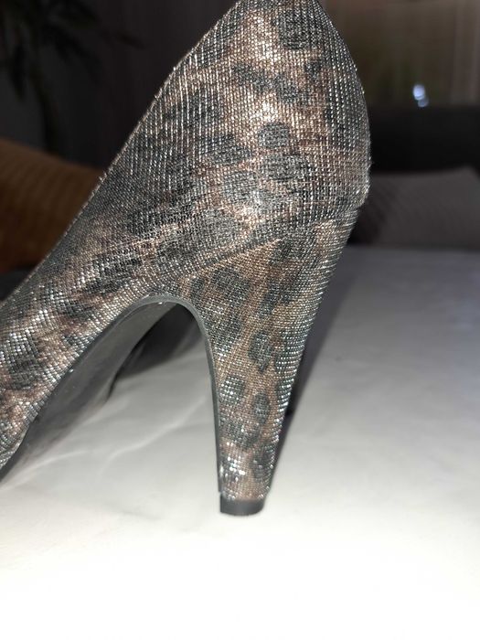 Обувки TAMARIS 37 номер