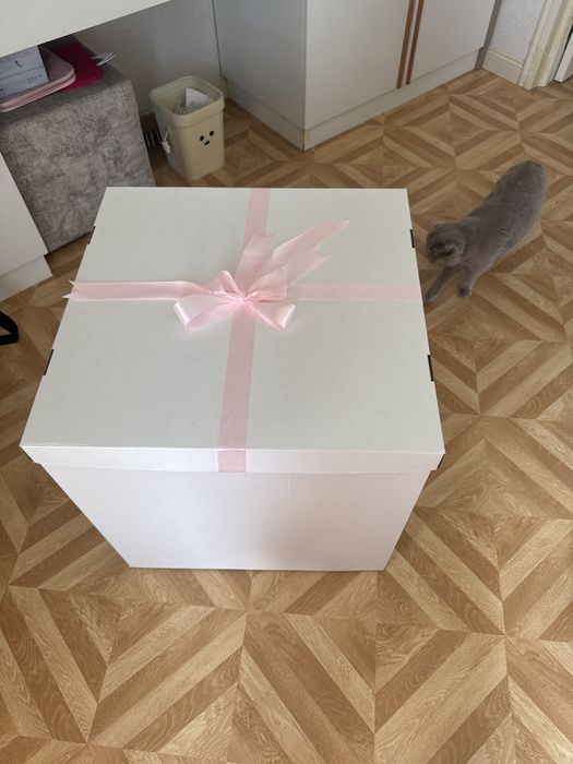 Продам подарочную коробку