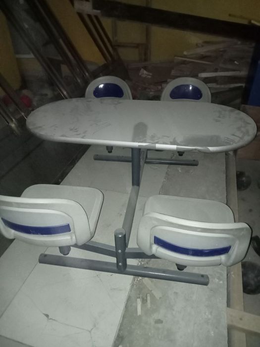 Стол стул сотилади