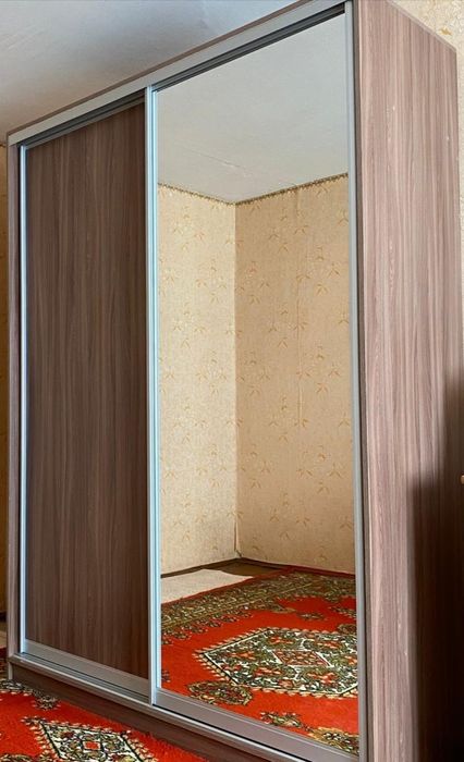 Шкаф - купе в хорошем состоянии