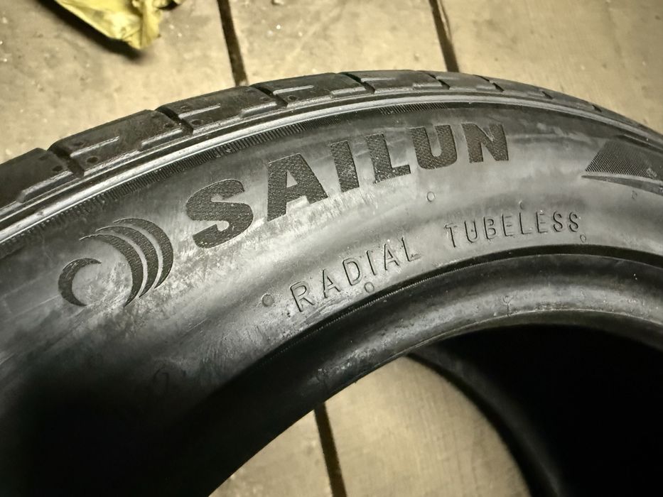 Летни гуми 235/45R18 DOT 5022 Sailun като нови letni gumi 2 броя