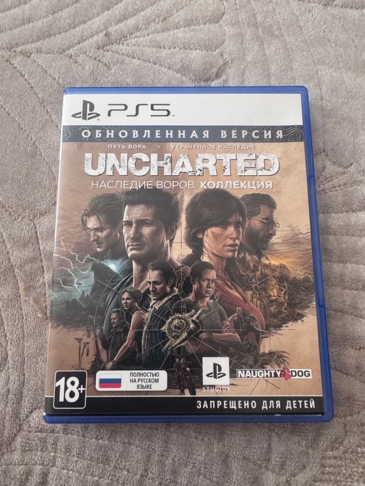 Игры на PS4: Uncharted, Resident Evil 3, Ronin.
