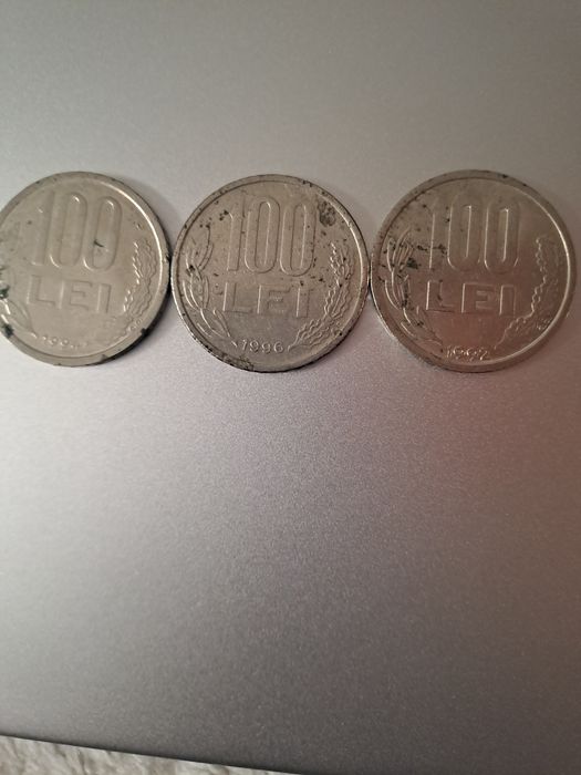 Vand monede 50/100 lei