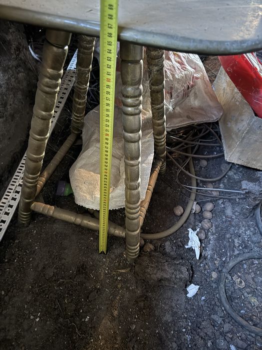 Стол журнальный дерево