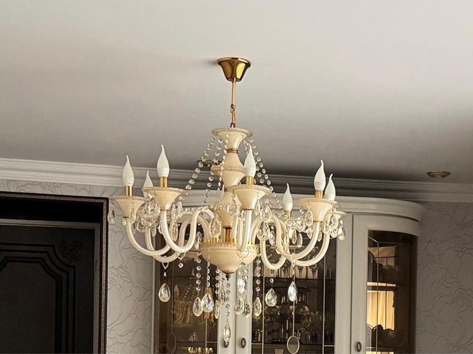 Классические люстры 2 штуки