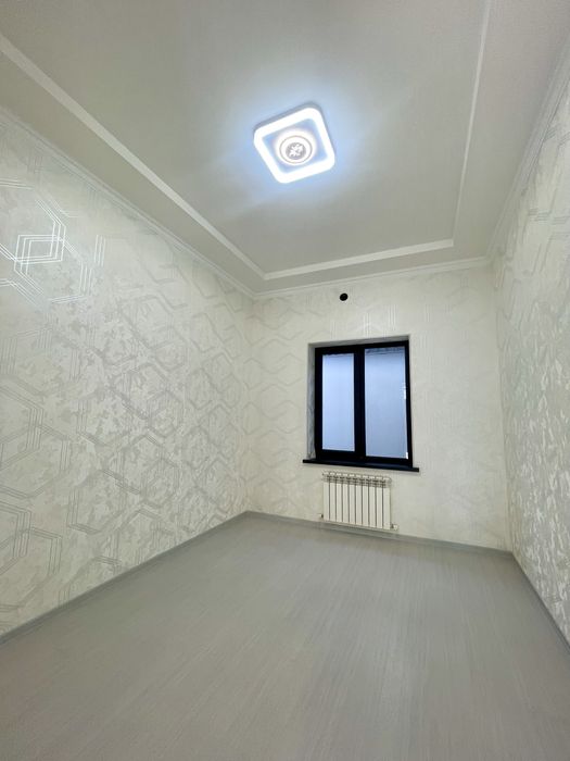 Yengi qurilgan xovli sotiladi Pobeda maxallasi da 3,4 sotix 6 ta xona