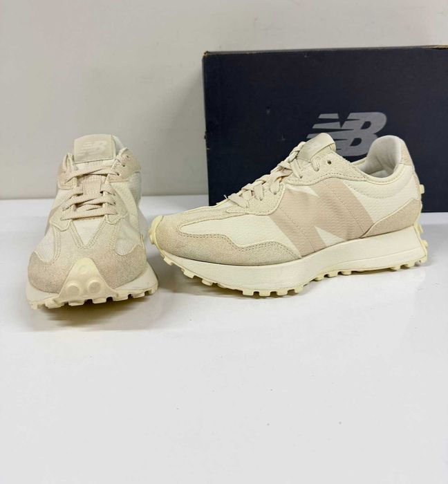 New Balance 327 sneakers