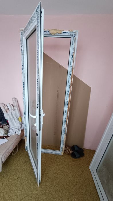 Алуминиеви врати