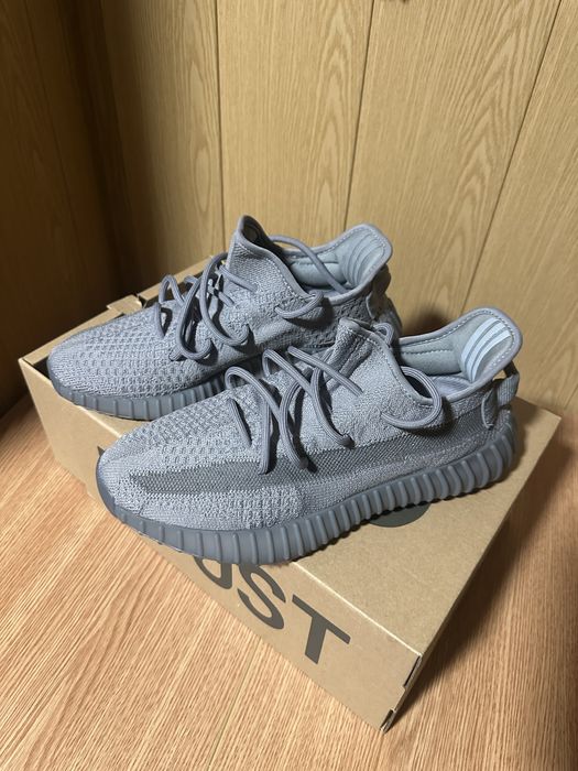 Adidas Yeezy Boost 350 V2