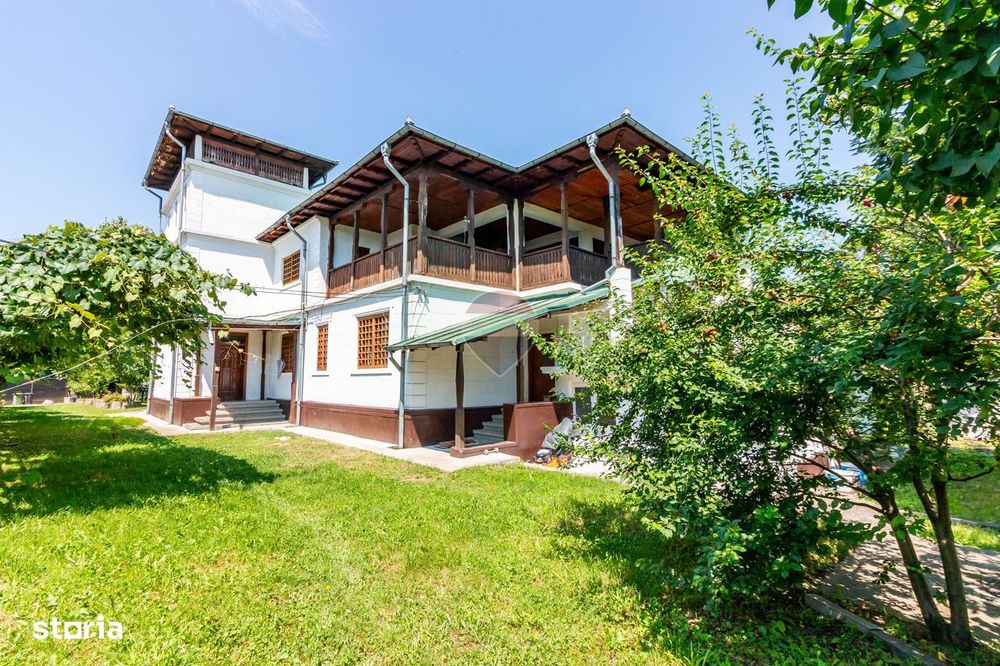 Casa de vacanta tip conac de vânzare Valenii de Munte