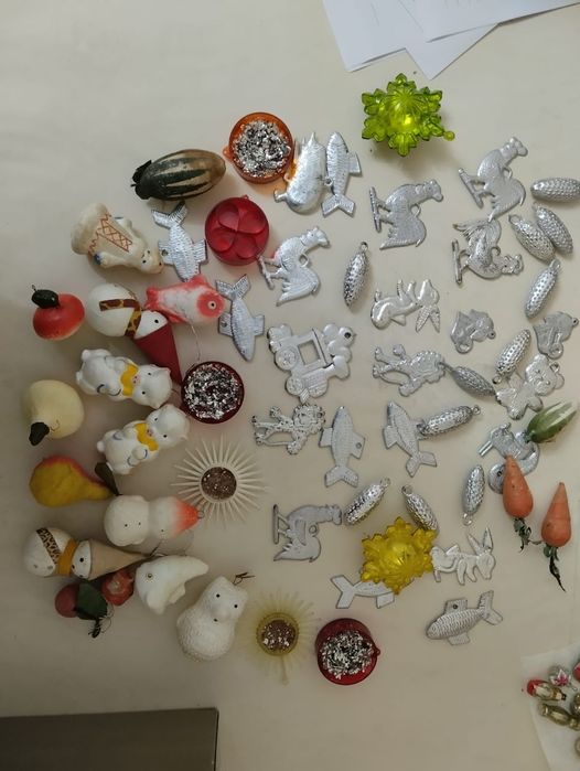 Елочные игрушка.