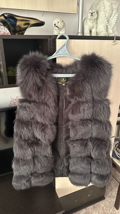Продается жилетка из песца