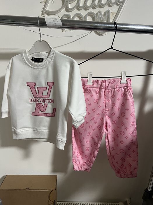 Seturi copii de la 6 luni la 2 ani