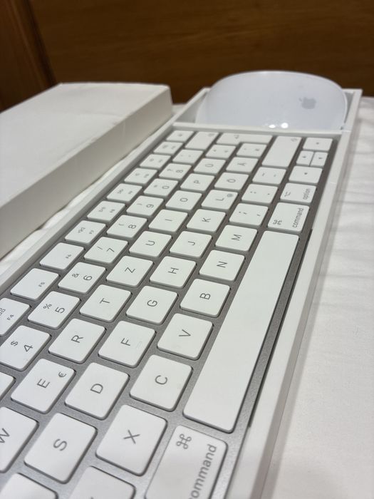 Tastatura Apple Magic