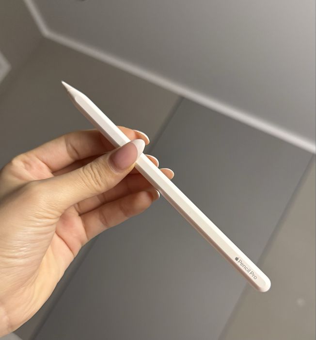 Продам Apple Pencil Pro