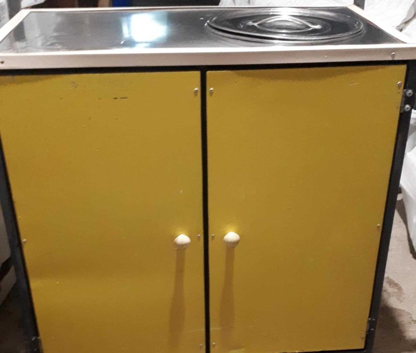 Продавам машина за царевица на пара