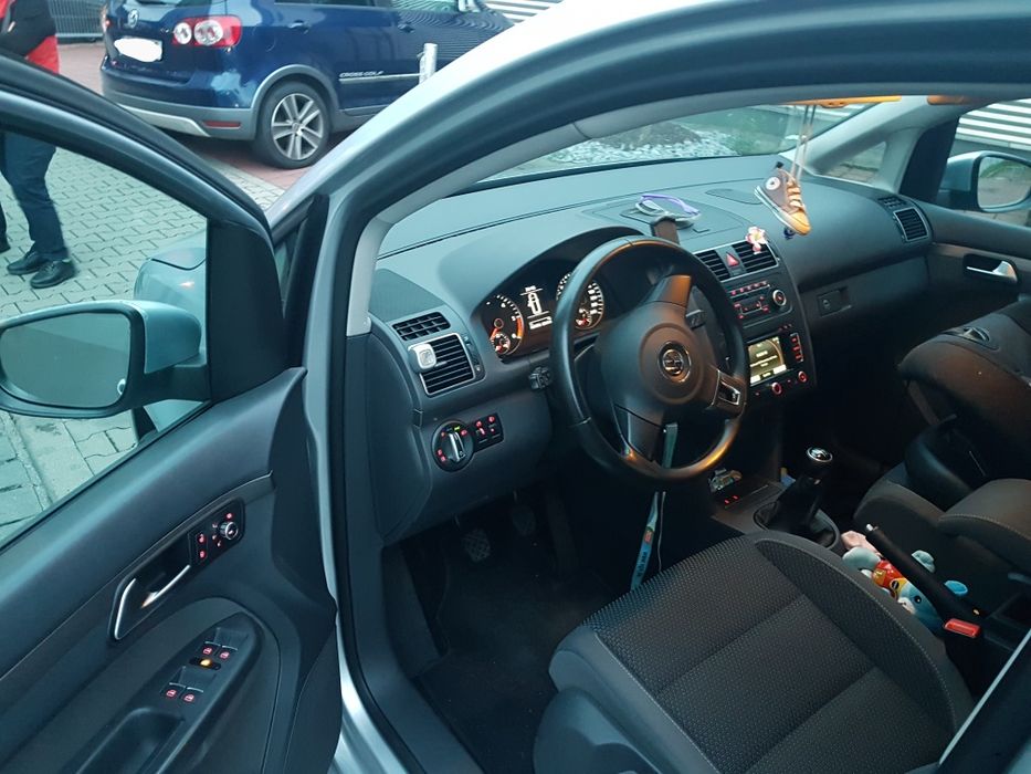 Volkswagen Touran 2012   2.0 TDI