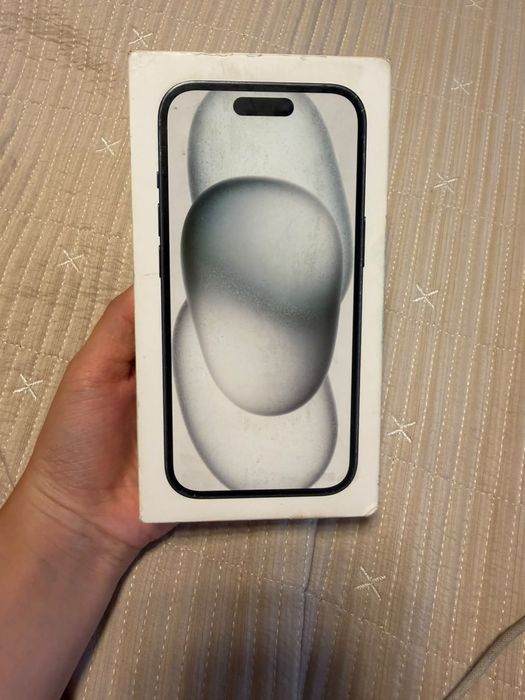 Продам айфон 15 идеал