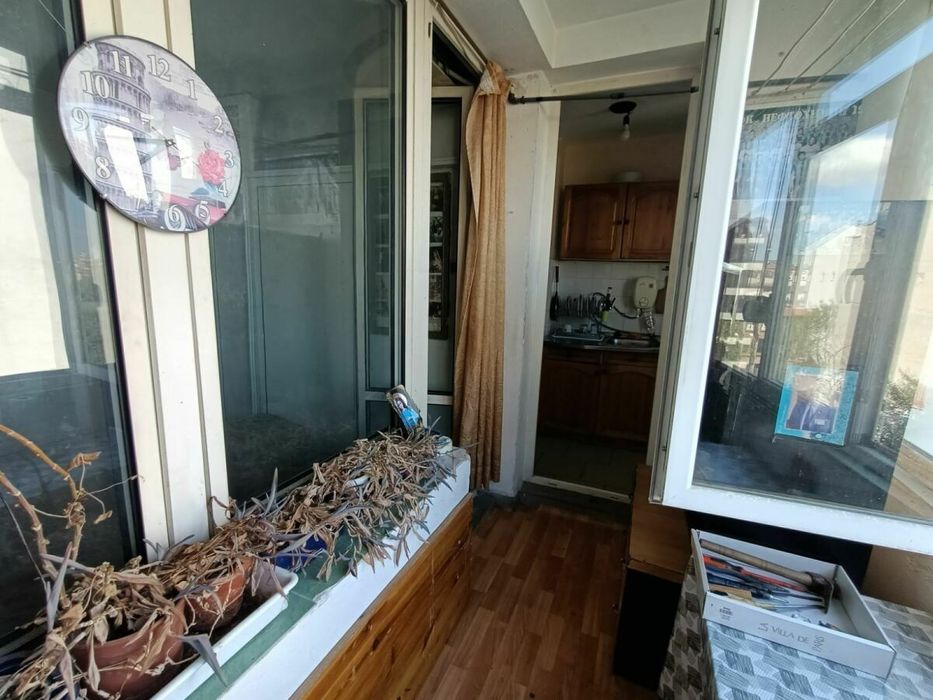 Продава се Едностаен апартамент в Бургас, Възраждане - 42 кв.м за 2093 €/кв.м - Снимка #1