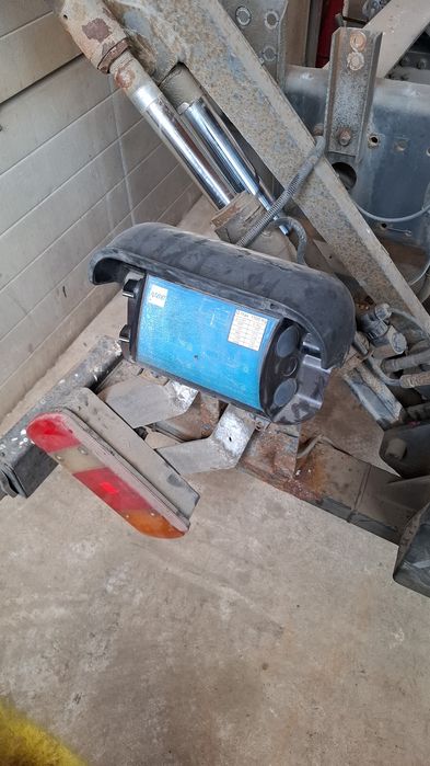 Trapa lift hidraulic camion