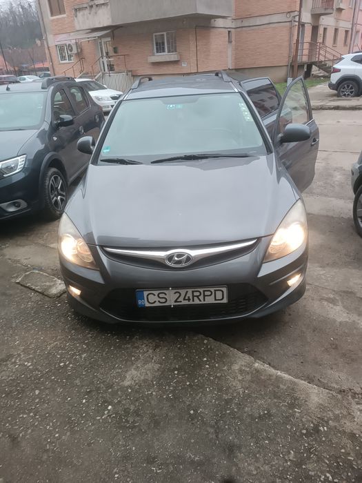 Hyundai i30CW  1.4 benzină  2011 Euro 5