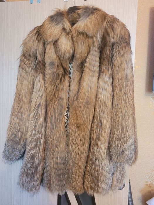 Продам шубу лисью