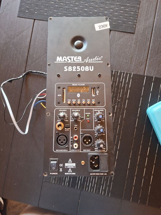 Amplificator boxa activa