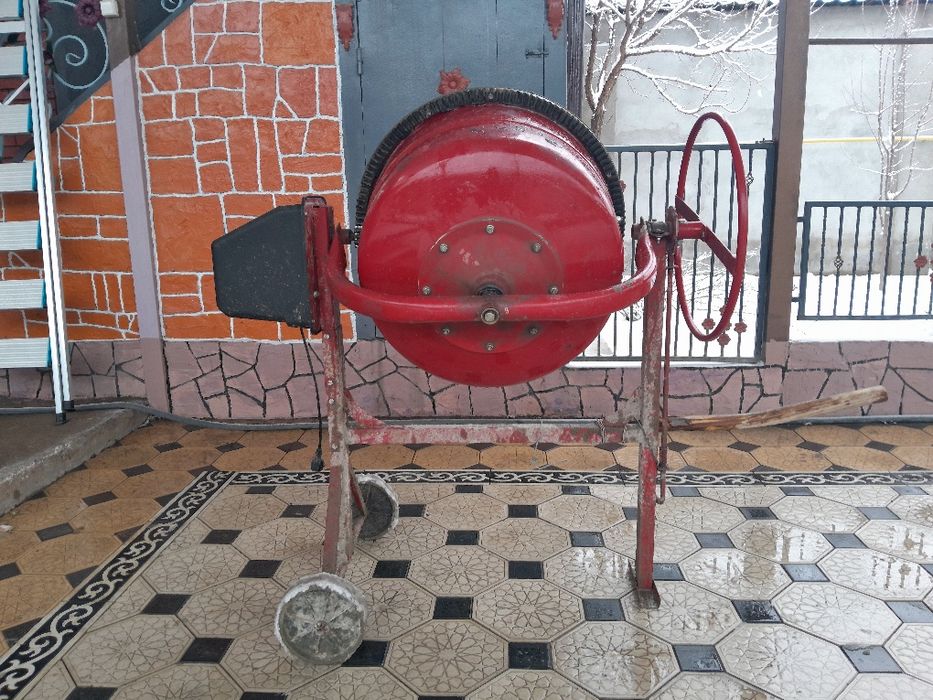 Продается бетонамешалка