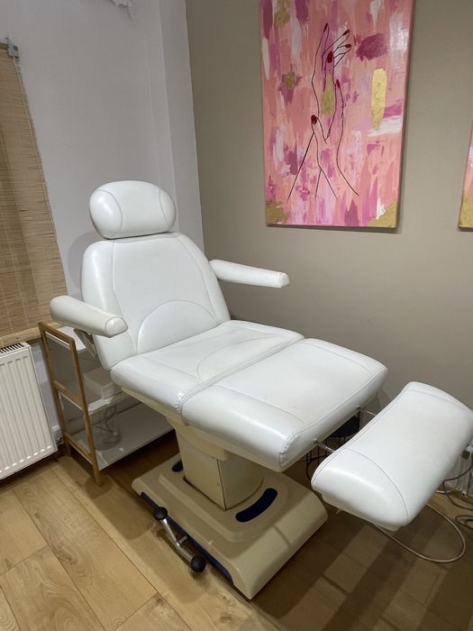 Scaun medical / cosmetic electric cu 3 motoare