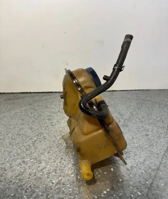 Vas expansiune Volkswagen VW Passat 1998 1.8 Syncro MT (125 hp)