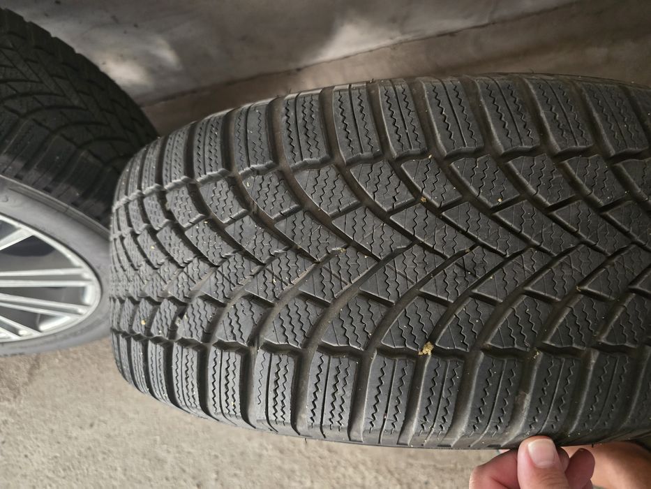 джанти с гуми Bridgestone Blizzak 225/55/17 за Ауди