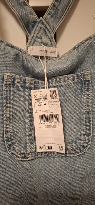 Salopeta pantaloni scurti blugi Mango
15 ani / 164-170 cm