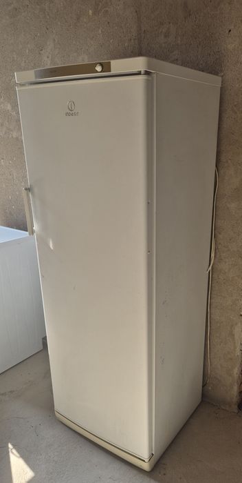 Продам морозильную камеру б/у