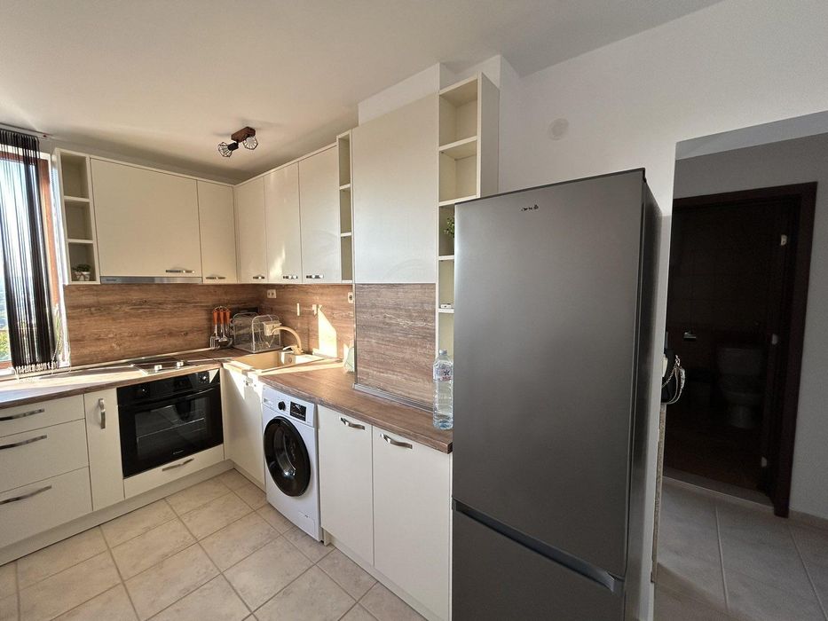 Дава се под наем Двустаен апартамент в Варна, Аспарухово - 70 кв.м за 350 € - Снимка #1