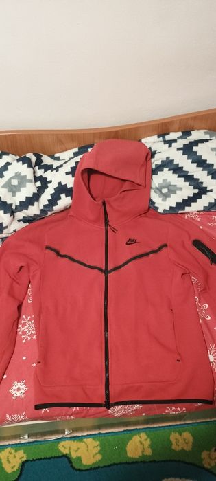 Nike tech fleece roșu