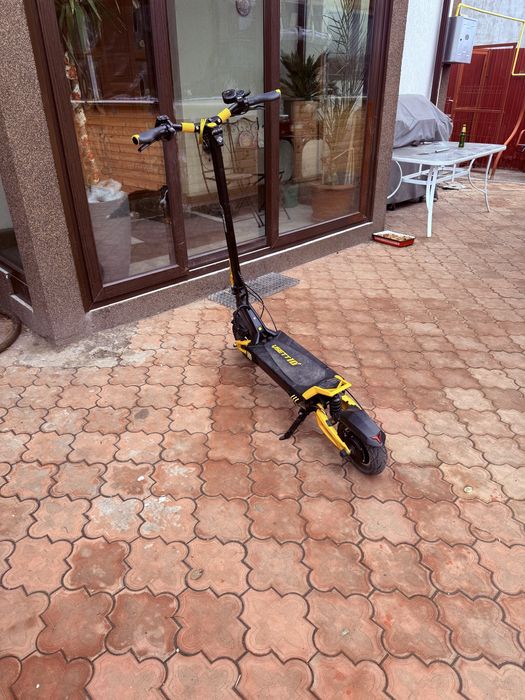 Vand trotineta Vsett 10+ schimb cu Inmotion Rs