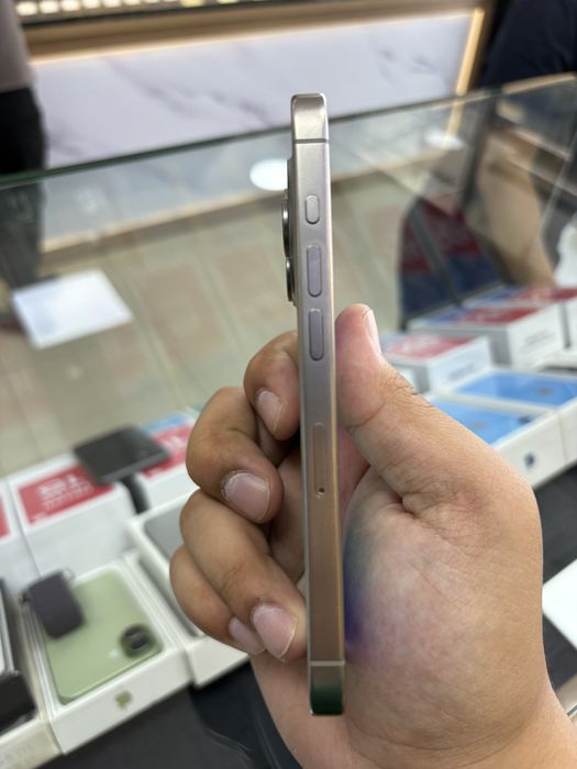 iphone 15 pro natural