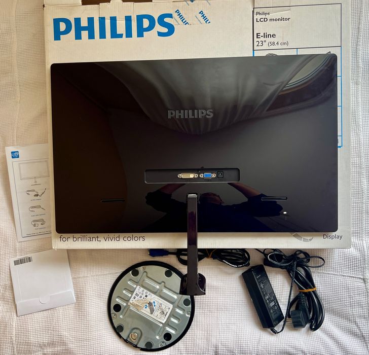 Philips 237E4 IPS LED Display LCD Монитор 23” 1080p FullHD