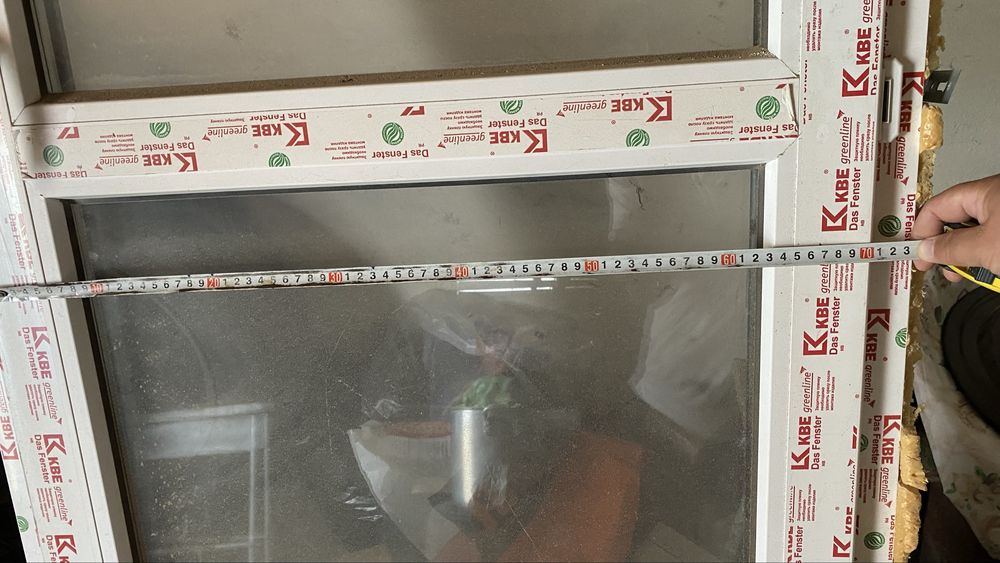 Продаються пластиковые окна и дверь