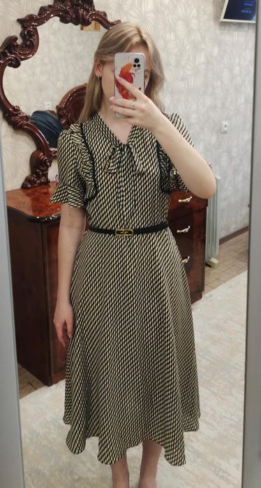 Продам платье новое