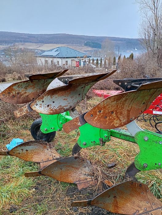 Vând plug reversibil