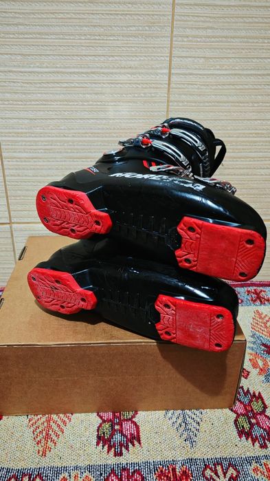 Clapari ski Nordica Nr 42-42,5 ,mondo 27,5