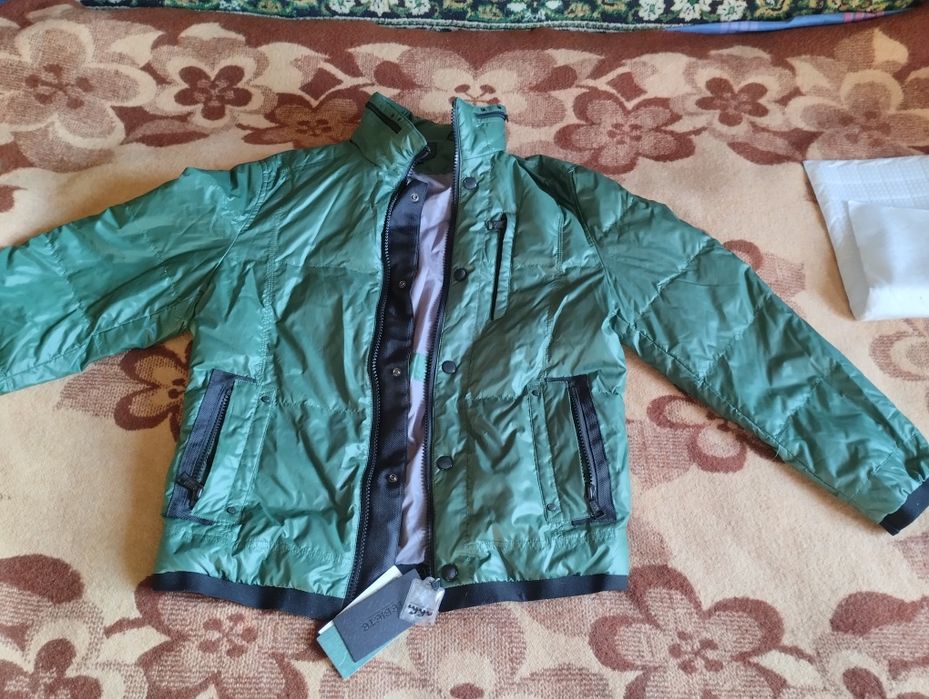 Куртка 48-50 новая