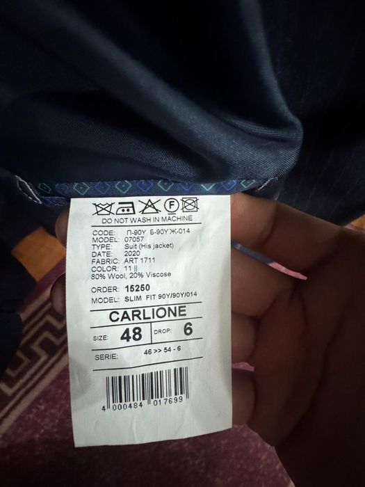 Продается мужской костюм